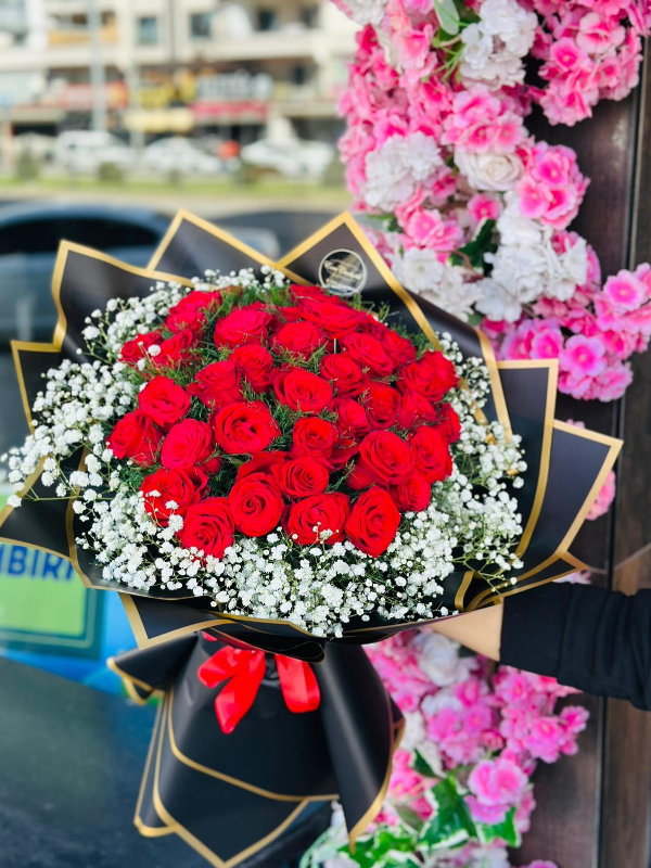  Gaziantep Çiçekler - 41 adet kırmızı canlı gül buketi 